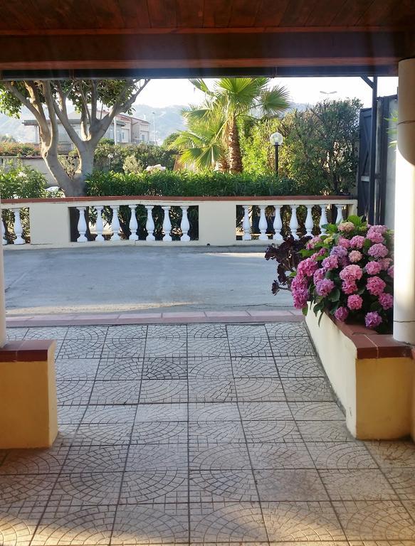 Gallico Marina B&B Baia Dello Stretto מראה חיצוני תמונה